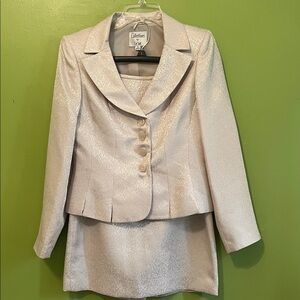 LE SUIT 2Pcs. Ivory Paisley Skirt Suit